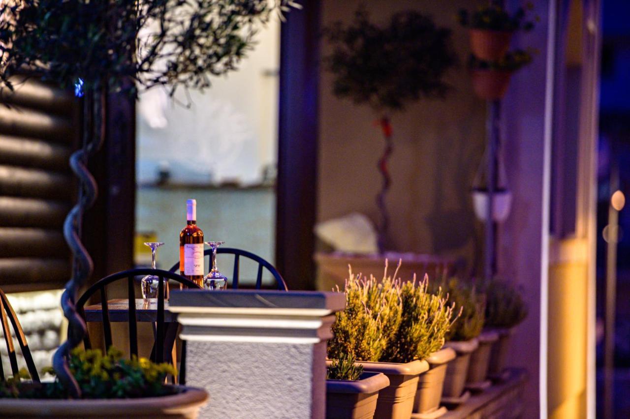Albero Hotel Perama  Dış mekan fotoğraf